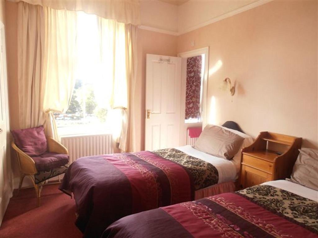מורפת' Riverside Guest House מראה חיצוני תמונה