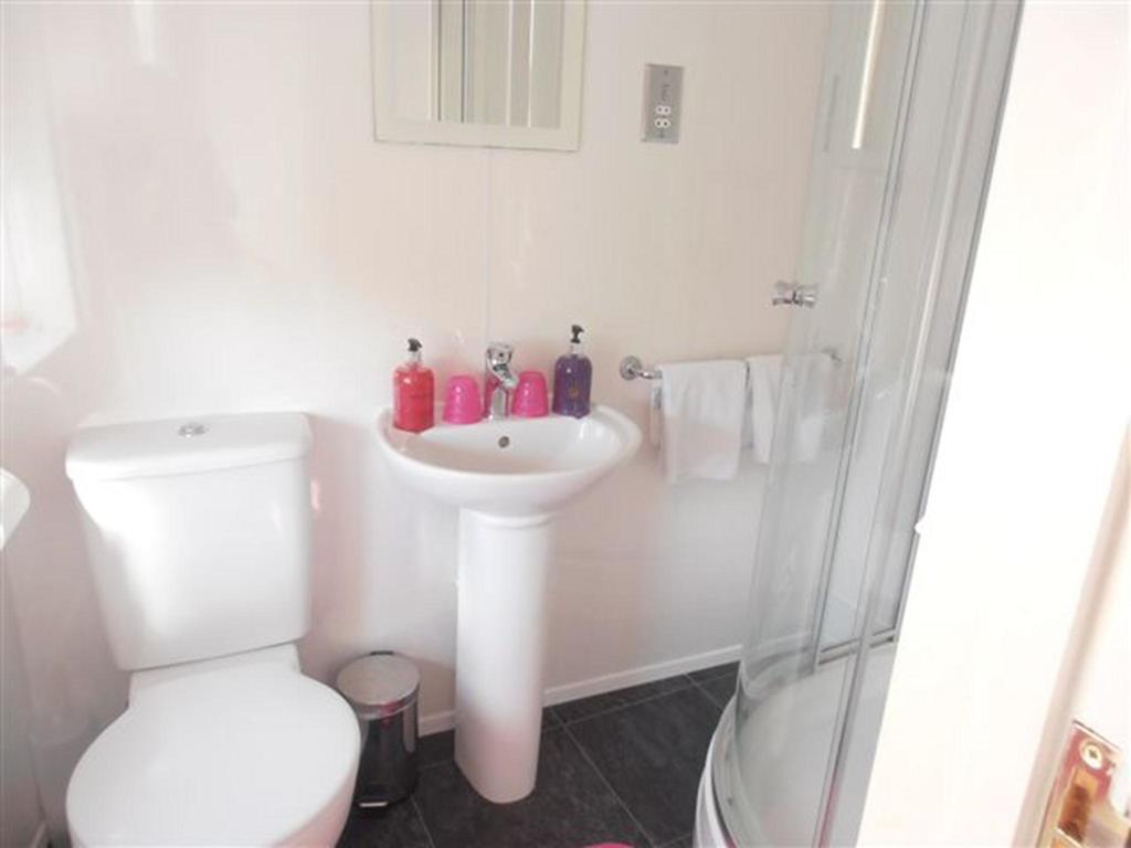 מורפת' Riverside Guest House חדר תמונה