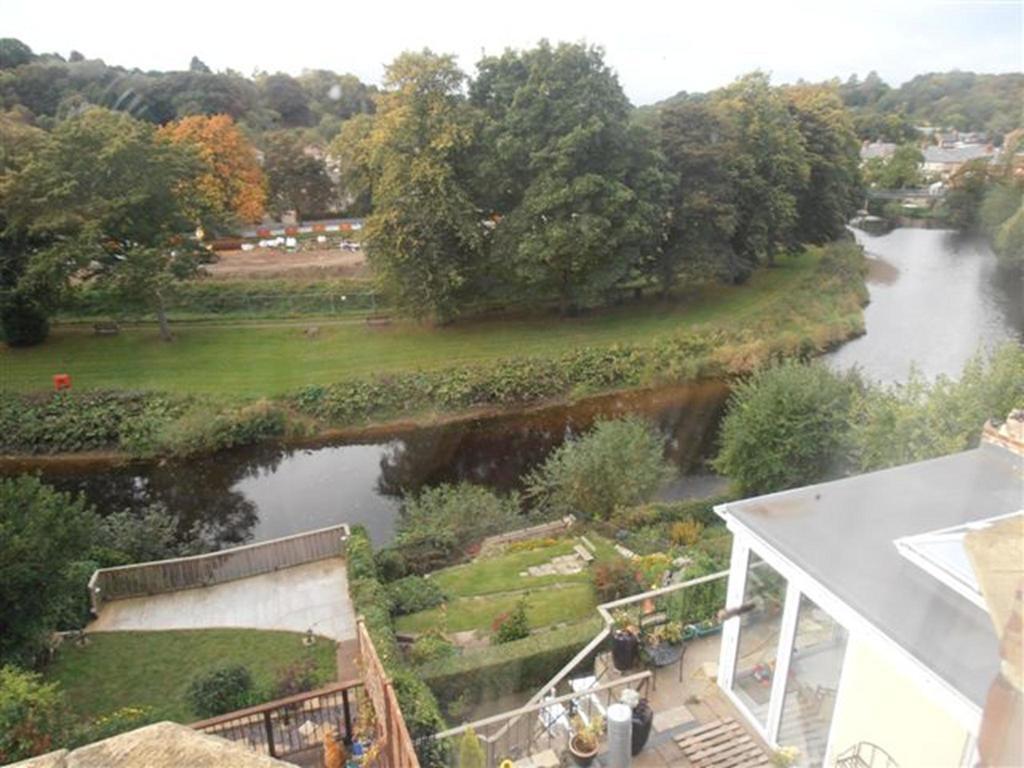 מורפת' Riverside Guest House מראה חיצוני תמונה